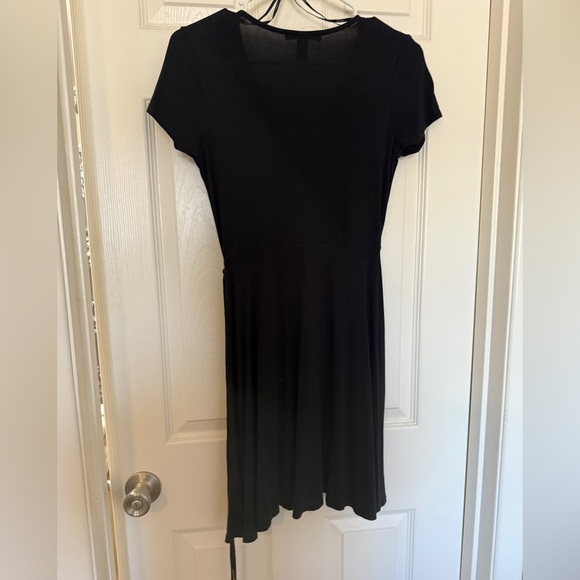 Forever 21 Black Wrap Dress - M - Picture 2 of 6